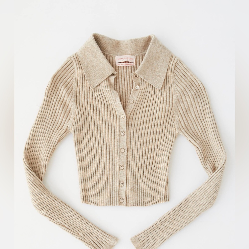 NWT URBAN OUTFITTERS Skylar Ribbed Button-front Cropped Sweater